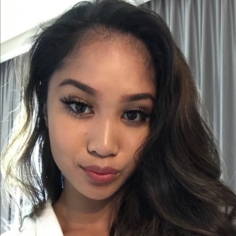 Meet your Posher, Rhea